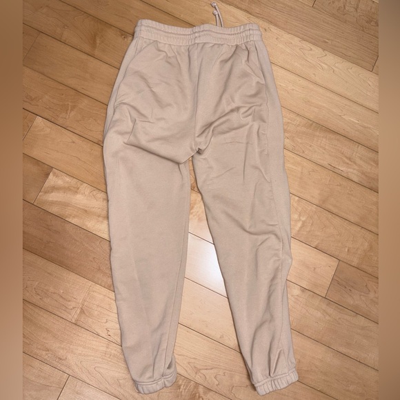 TNA Sweatpants - Picture 2 of 4